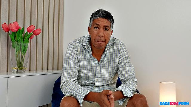 Dads On Set: Sex Moves Competition