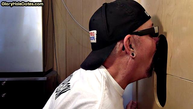 Gloryhole BJ: DILF sucks black cock at home