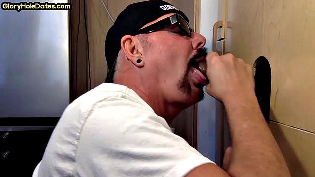 Gloryhole BJ: DILF sucks black cock at home
