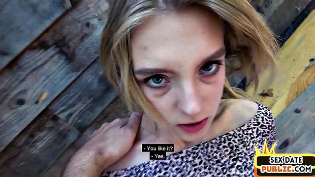 миниатюрная шалунья жарко трахается на улице в pov