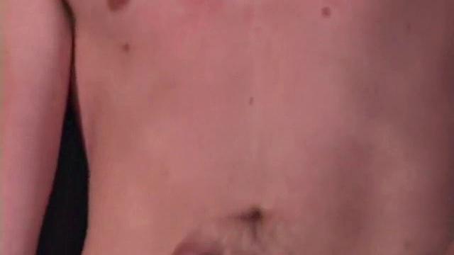 Зак Перри: скучно одному - зато рука всегда рядом, гей дрочка с финалом на камеру.