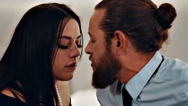 Sensual babe sucks and rides cock in bedroom