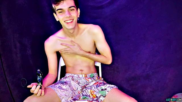 Henry Evans Gets a New Toy - Twinky Fun