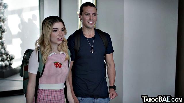 Blonde 21yo pussysmashed in 4some