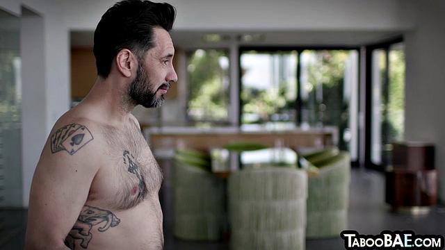 Blonde 21yo pussysmashed in 4some