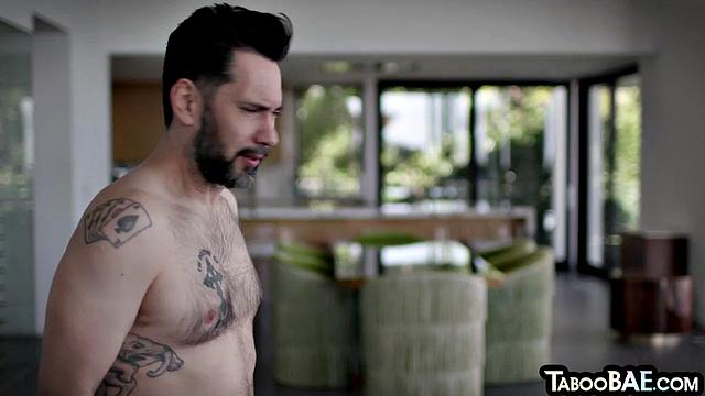 Blonde 21yo pussysmashed in 4some