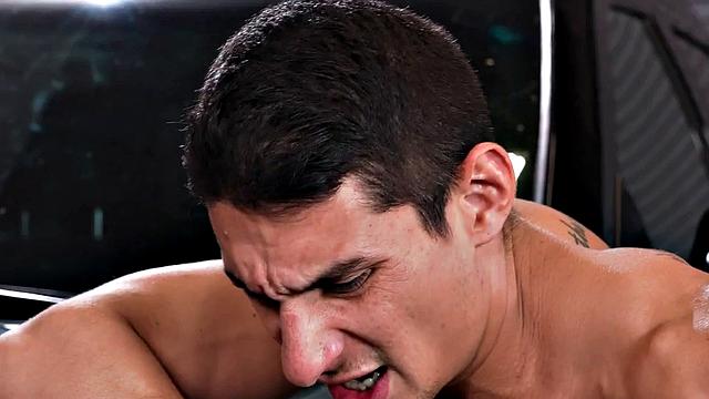 Sixpack stud asslicked before jerking off while fistfucked