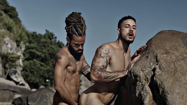 White jocks barebacked in outdoor orgy on public beach