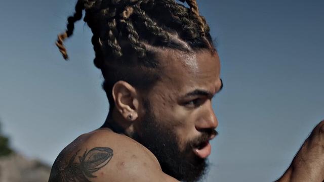 White jocks barebacked in outdoor orgy on public beach