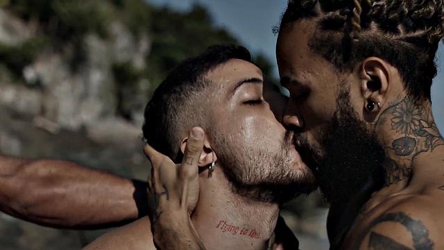 White jocks barebacked in outdoor orgy on public beach