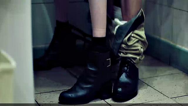 Karen Gillan in video