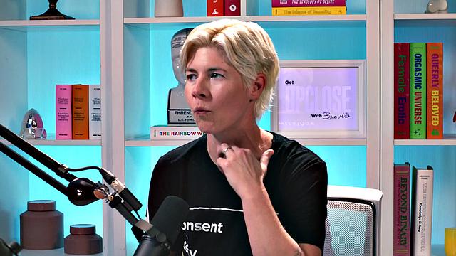 Asian babe in stockings enjoys masturbating with toy