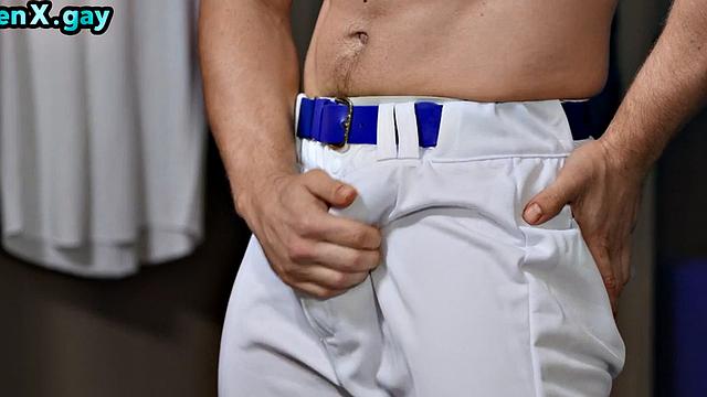 Manly jock bareback fucks sportive in locker room