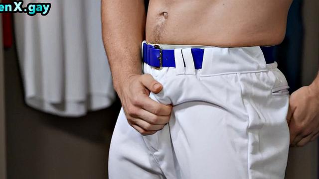 Manly jock bareback fucks sportive in locker room