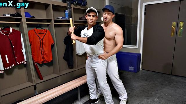 Manly jock bareback fucks sportive in locker room