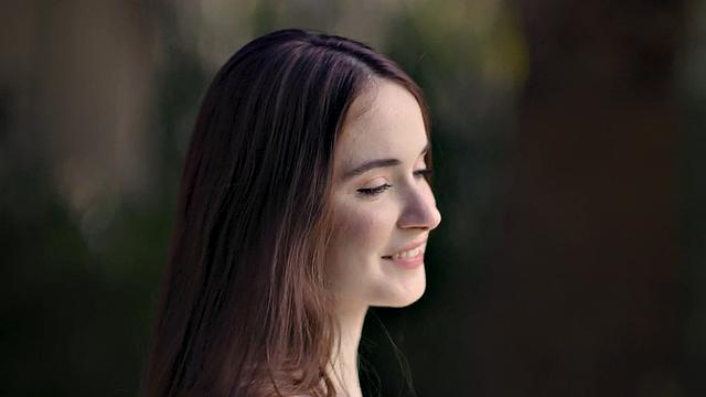 Stunning babe gets her pussy banged in doggystyle by BF