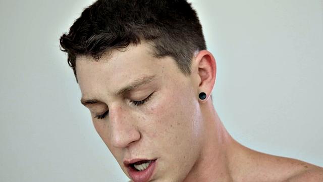 Hot Twink Caught Snapping Pics Of StepBro Dicked Down - Paul Canon, Christian Bay - ASGmax