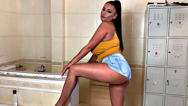 Helen Star: What Happens In Girls' Locker Room