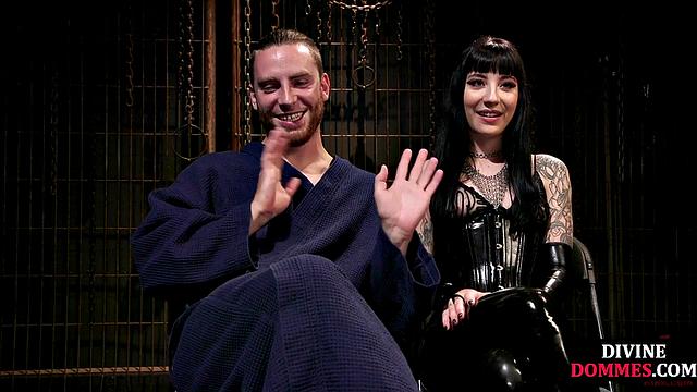 CFNM femdom leather babe pegs male ass with strapon