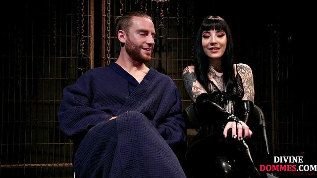 CFNM femdom leather babe pegs male ass with strapon