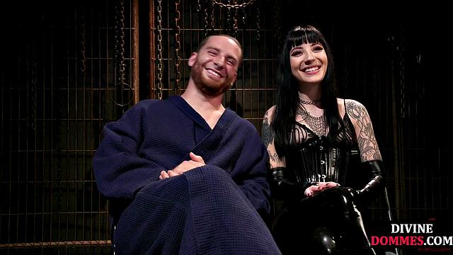 CFNM femdom leather babe pegs male ass with strapon