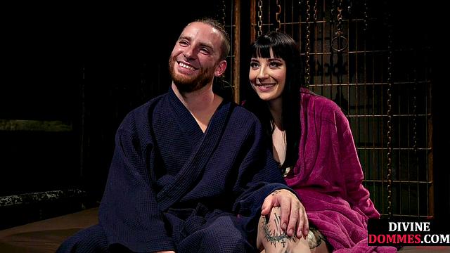 CFNM femdom leather babe pegs male ass with strapon