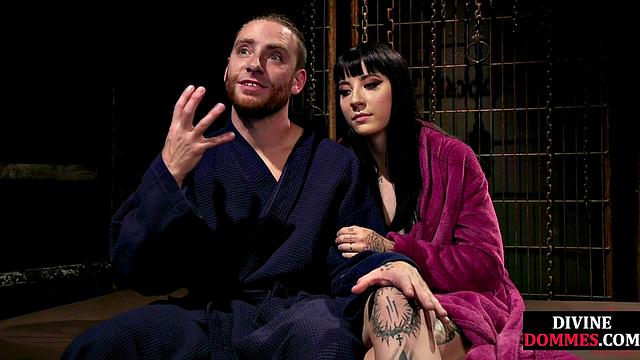 CFNM femdom leather babe pegs male ass with strapon