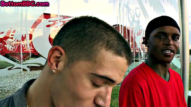 Needed black giving bj to white guy