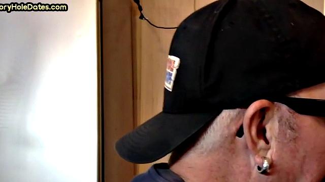 Homemade gloryhole DILF gets banged in closeup video