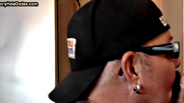 Homemade gloryhole DILF gets banged in closeup video