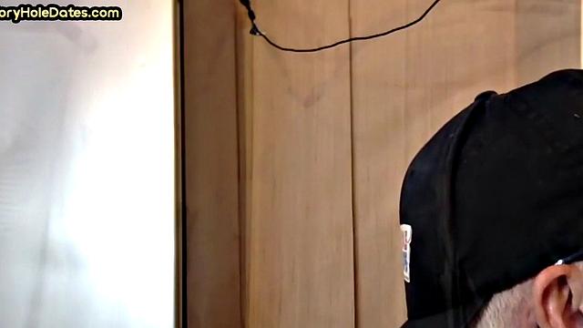 Homemade gloryhole DILF gets banged in closeup video