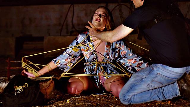 Blond babe gets nipples hurt while drinks piss