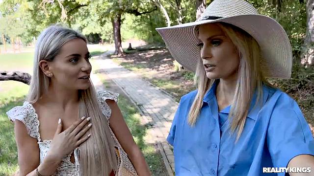 We Live Together - Roommates' Game