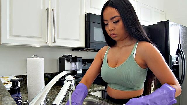 Seduced nympho maid fucked in pussy hole by nice dick