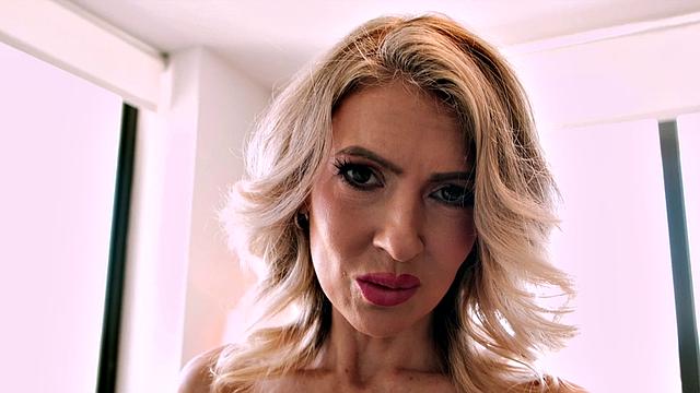 Petite MoLF Gigi Dior fucks her pussy with a toy