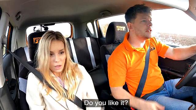 Driving babe in stockings fucked outdoors in car by tutor