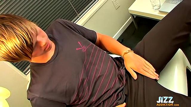 Delicious Cum Featuring Colby Bonds - Colby Bonds