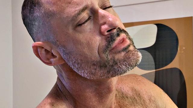 Stepdad's Boyfriend Chapter 2: A Closer Shave