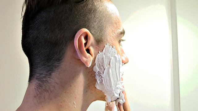 Stepdad's Boyfriend Chapter 2: A Closer Shave