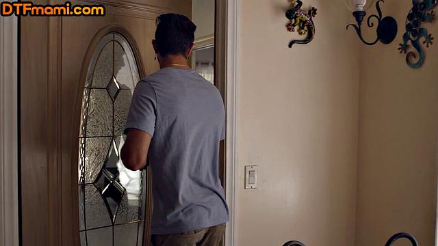 Stepson cockrided by stepmom in threesome