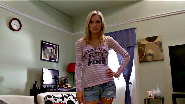 Blondes Love Dick - Taylor Tilden