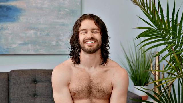 Hung hippie stud pleasuring himself as he rubs his big shaft