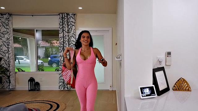 Stepmom and ebony 21yo stepsis get smashed in 3some