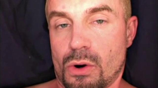 Джо сдается сильным рукам, страсть берет верх