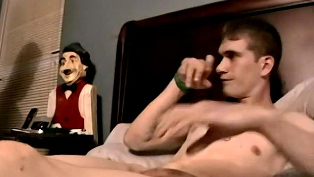 Well-Endowed Straight Guys Frottage Fun - Eskimo