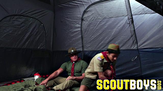 SCOUT DAMIEN Chapter 3 - Weathering Storm