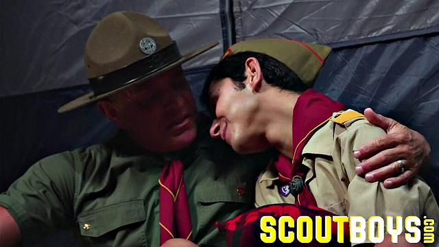 SCOUT DAMIEN Chapter 3 - Weathering Storm