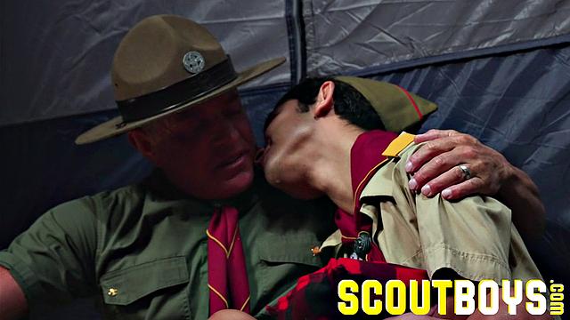 SCOUT DAMIEN Chapter 3 - Weathering Storm