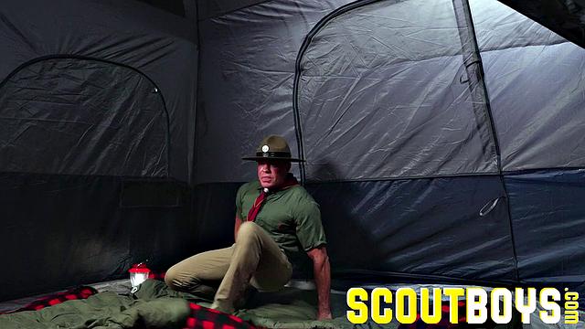 SCOUT DAMIEN Chapter 3 - Weathering Storm