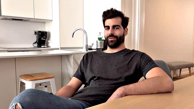 HUNT4K. Hot gal with perfect body for cash nailed by guy in front of BF